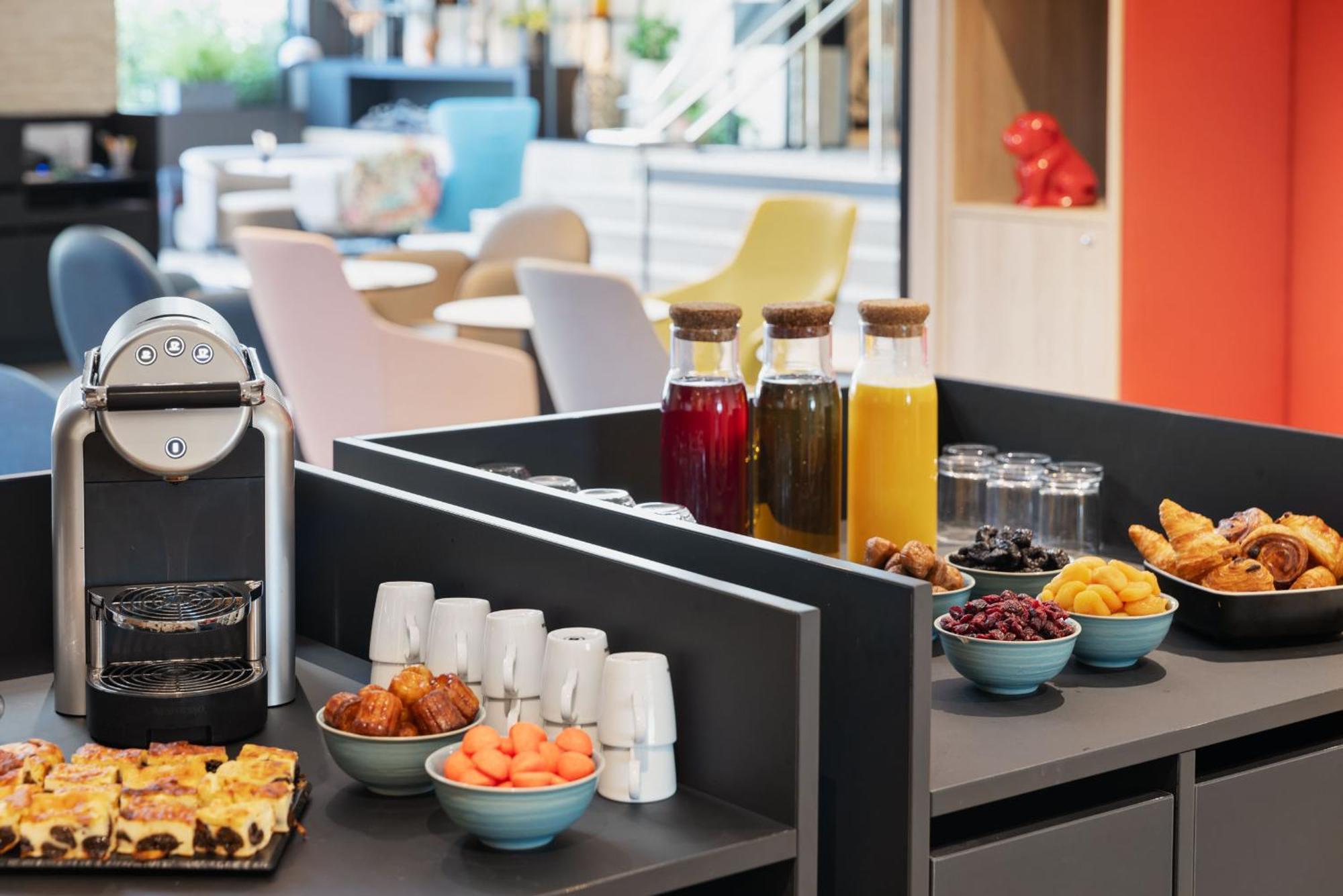 Novotel Rennes Alma Exterior photo